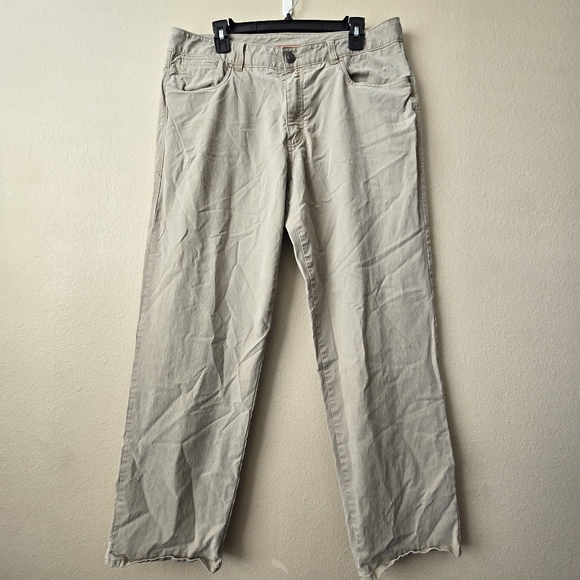 TOMMY BAHAMA Mens Pants 36x30 Khaki Flat Front Chino Stretch Cotton Blend - Picture 1 of 15